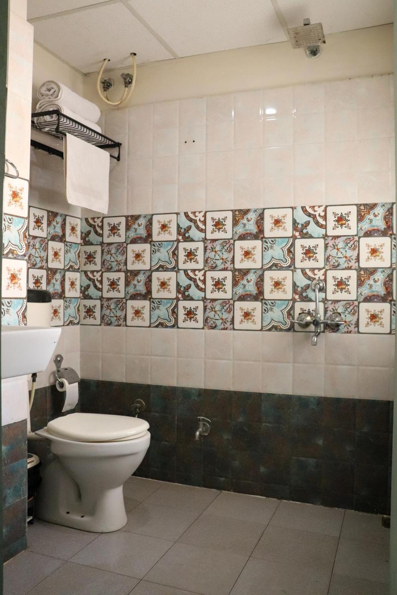 Hotel Blue Door Būndi Zewnętrze zdjęcie
