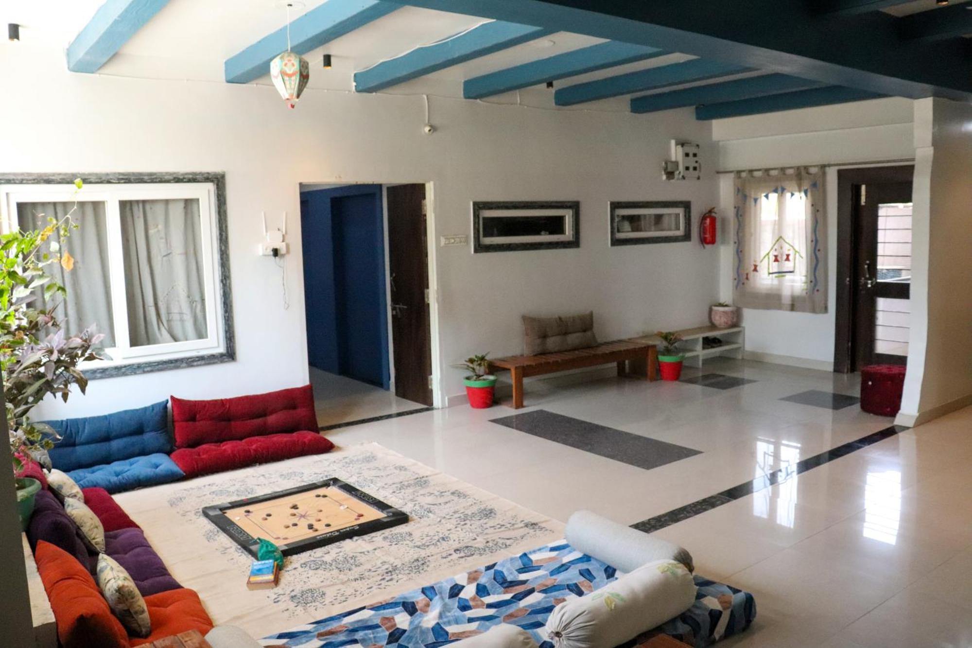 Hotel Blue Door Būndi Zewnętrze zdjęcie